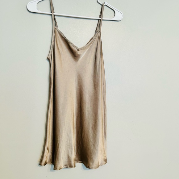 *SOLD* Intimissimi 100% Silk Satin Dust Beige V-Neck Top Lingerie - Picture 7 of 13